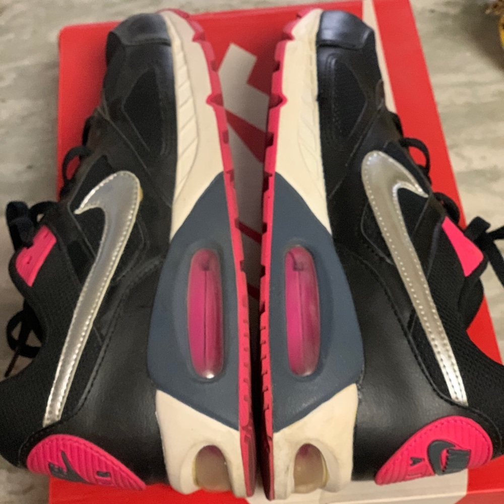 Slightly used, comfy, Nike presto. - Picture 2 of 6